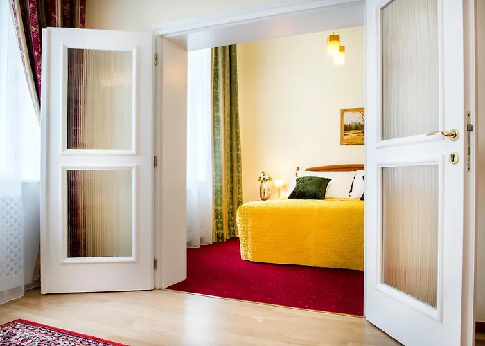 Boutique Seven Days 4*