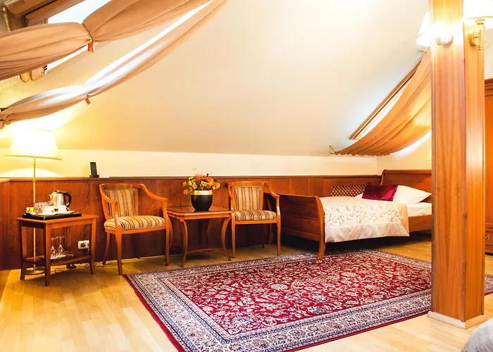 Boutique Seven Days 4*