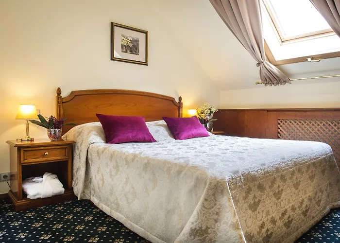Boutique Seven Days 4*