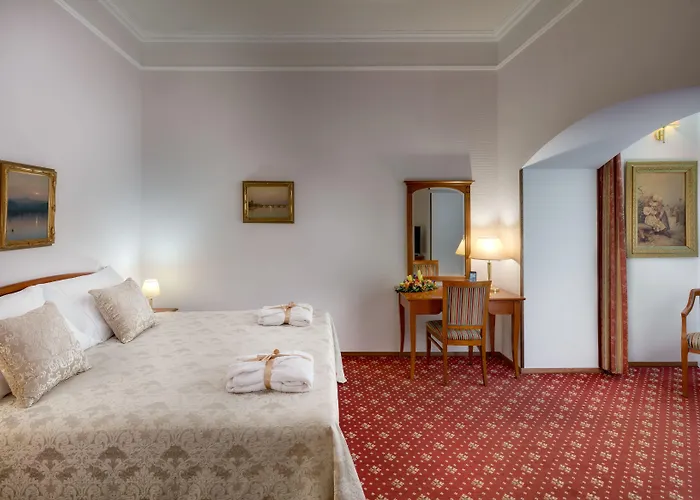 Boutique Seven Days Hotel 4*