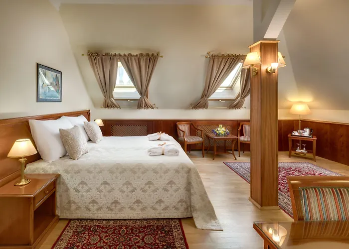 Boutique Seven Days 4*