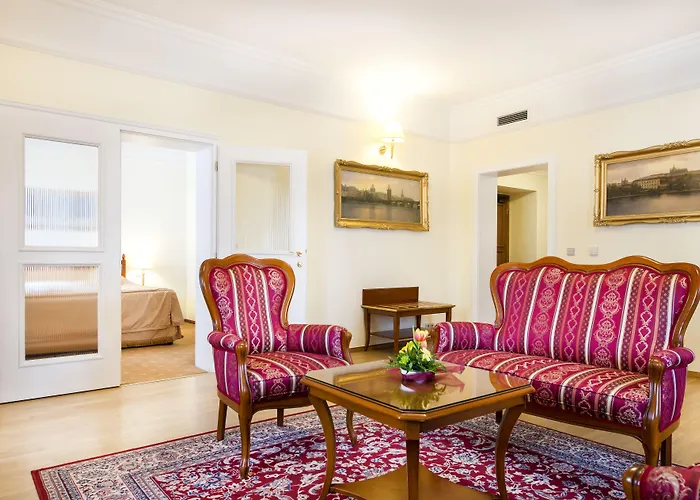 Boutique Seven Days Hotel