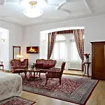 Boutique Seven Days Hotel 4*