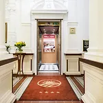 Boutique Seven Days Отель