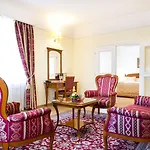 Boutique Seven Days Hotel 4*