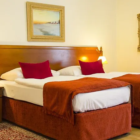 Boutique Seven Days 4* Prag