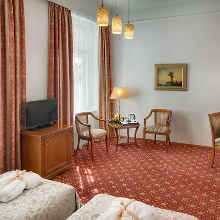 Boutique Seven Days 4*