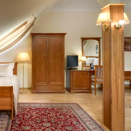 Boutique Seven Days Hotel 4*