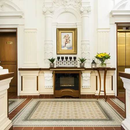 Boutique Seven Days Hotel 4*