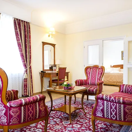 Boutique Seven Days Hotel 4*