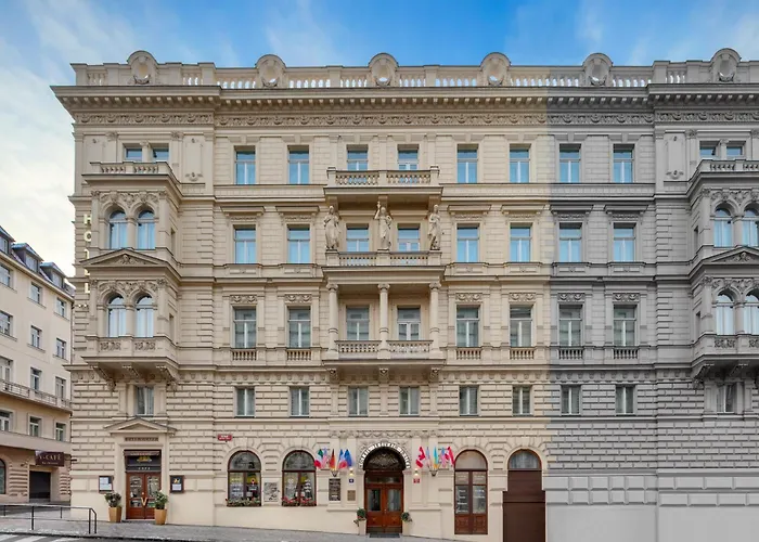 Boutique Seven Days Hotel 4*